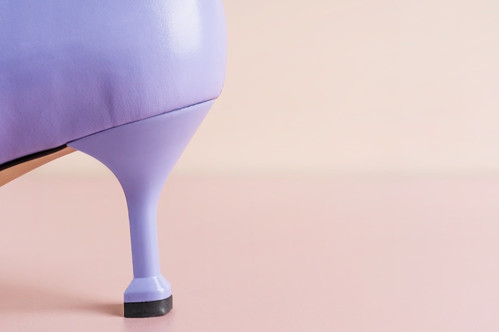 Obcasy typu kitten heels - idealny kompromis między elegancją a wygodą?