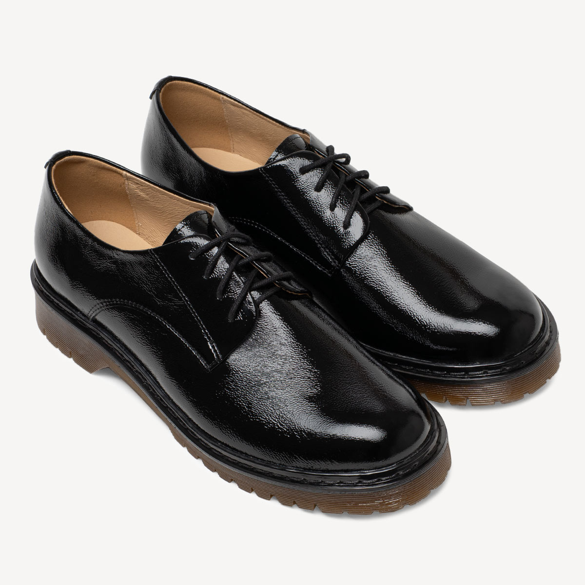 Skórzane lakierowane glany półbuty damskie Silessia czarne