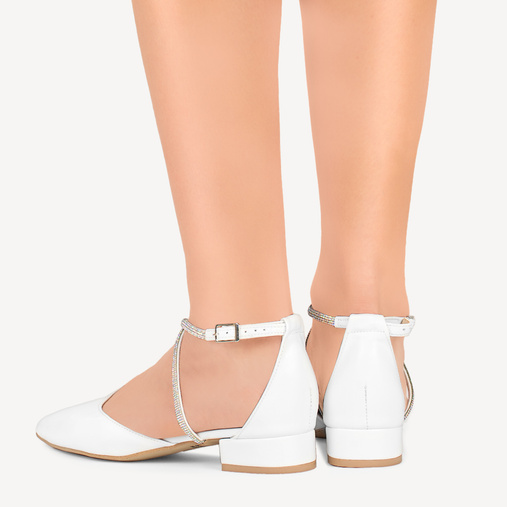 Licowe balerinki z cyrkoniowymi paseczkami Pricilla białe