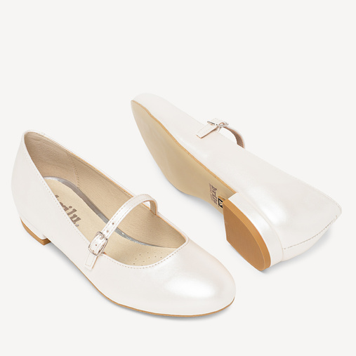 Ślubne perłowe balerinki z paskiem Delinah ivory