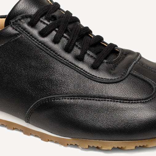 Skórzane sneakersy damskie barefoot z szerokim noskiem October czarne