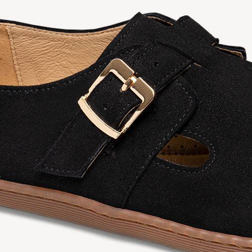 Zamszowe półbuty z klamrą barefoot Megan czarne