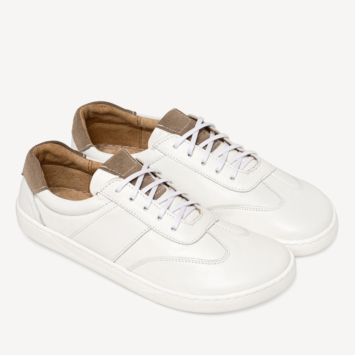 Skórzane minimalistyczne sneakersy barefoot Riley białe