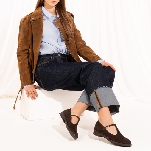 Zamszowe półbuty damskie z paskiem Samara brązowe