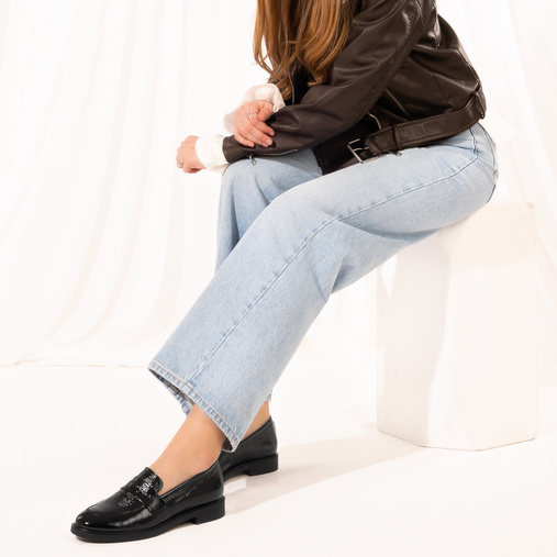 Skórzane lakierowane wsuwane półbuty damskie Melanie czarne