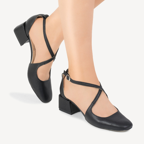 Licowe czółenka na niskim obcasie Emerly czarne