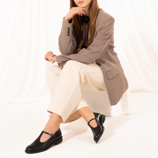 Skórzane półbuty damskie z paskiem Samara czarne