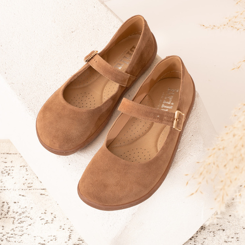 Zamszowe baleriny z paskiem barefoot Anette brązowe