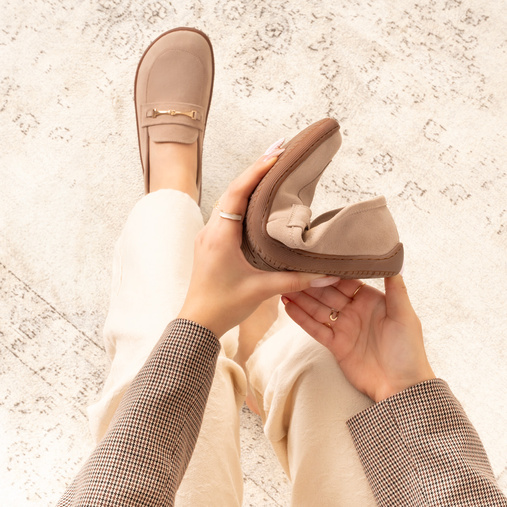 Zamszowe mokasyny damskie barefoot Elisse beżowe