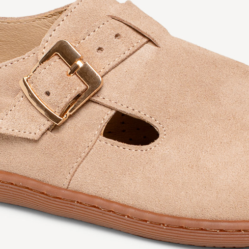 Zamszowe półbuty z klamrą barefoot Megan beżowe