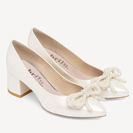 Ślubne perłowe czółenka z ozdobną kokardą Doreen ivory