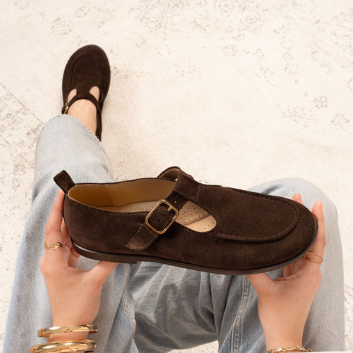 Skórzane półbuty barefoot damskie z klamrą Reene czekolada