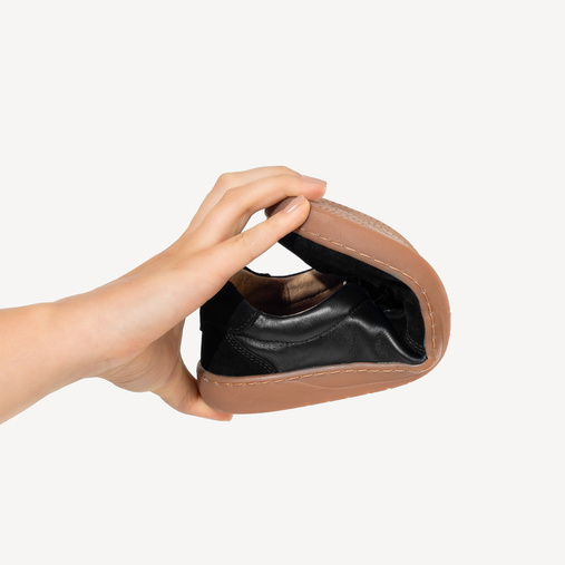 Skórzane minimalistyczne sneakersy barefoot Skyler czarne