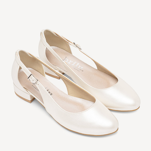 Ślubne perłowe balerinki z wyciętą na bokach cholewką Sandy ivory