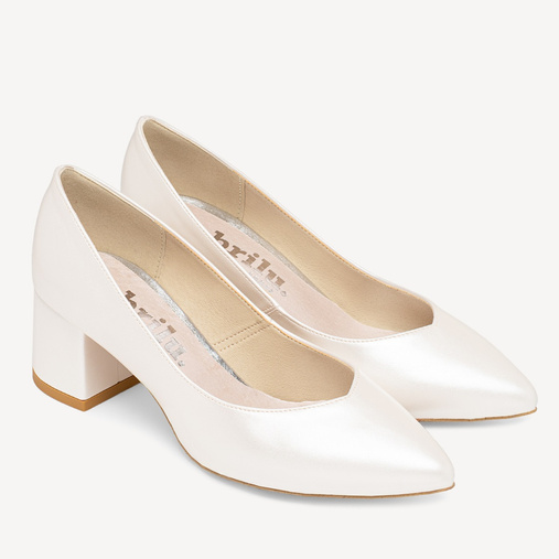 Ślubne perłowe czółenka na słupku Justice ivory