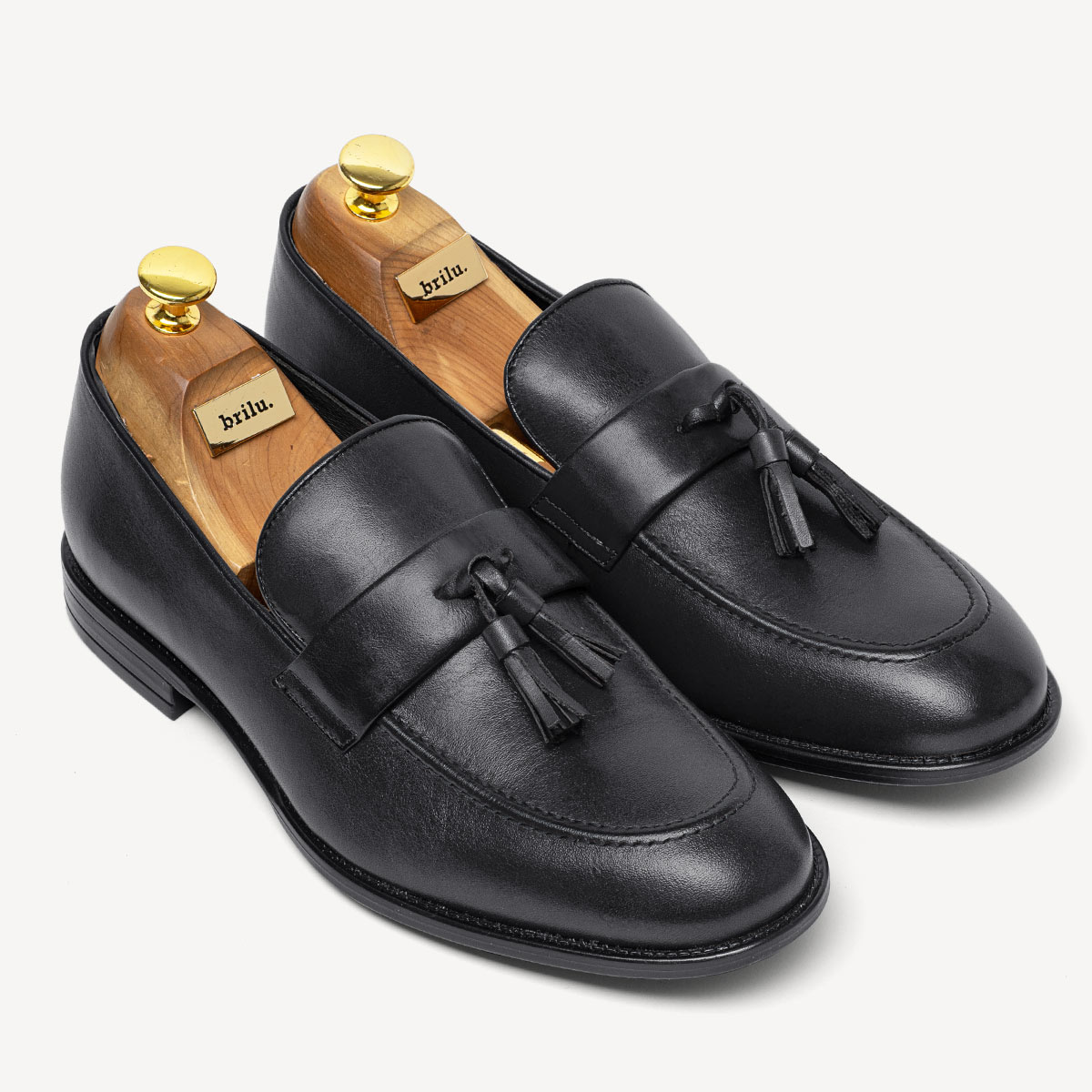 Skórzane loafersy męskie z frędzlami Shane czarne