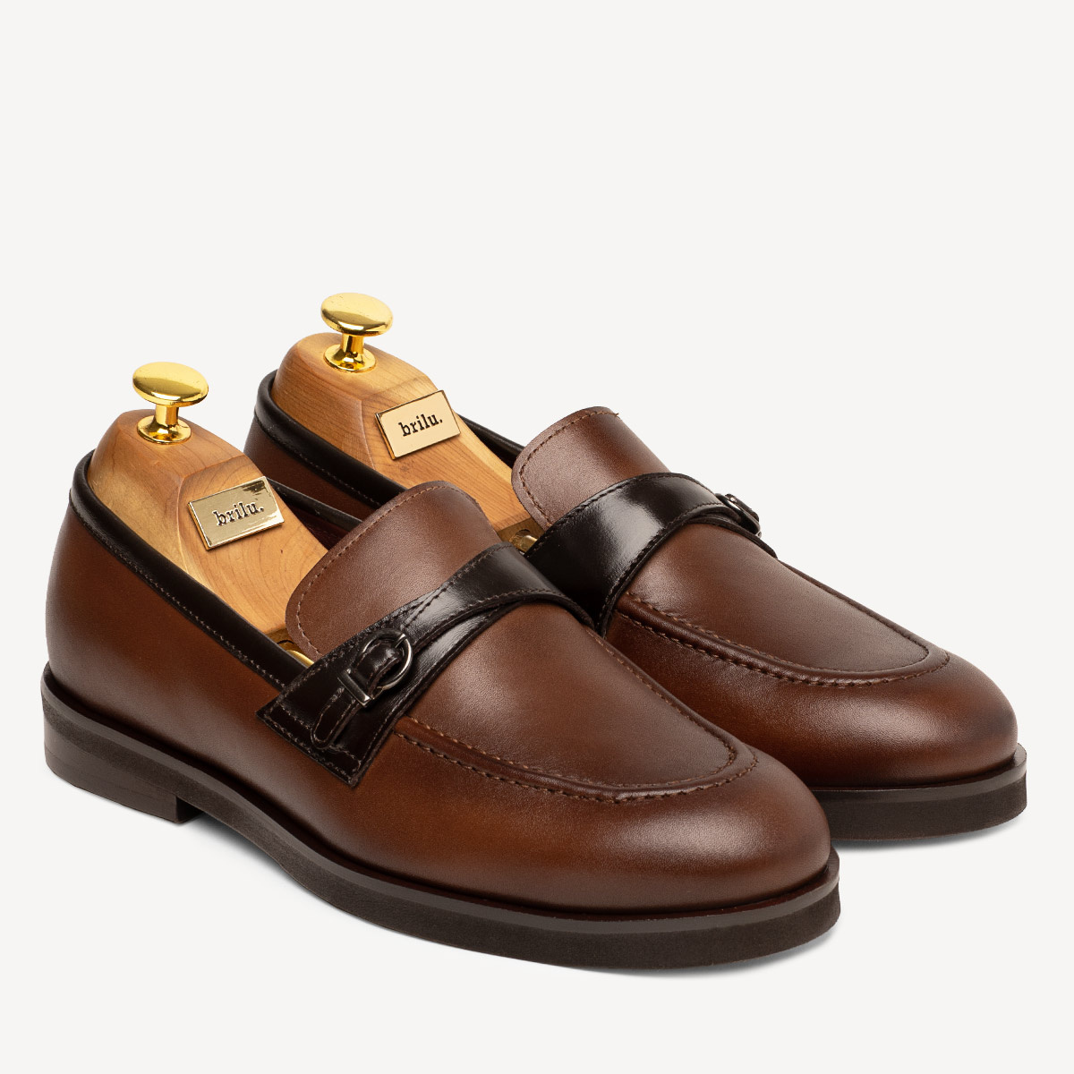 Skórzane loafersy męskie z klamrą Jared brązowe