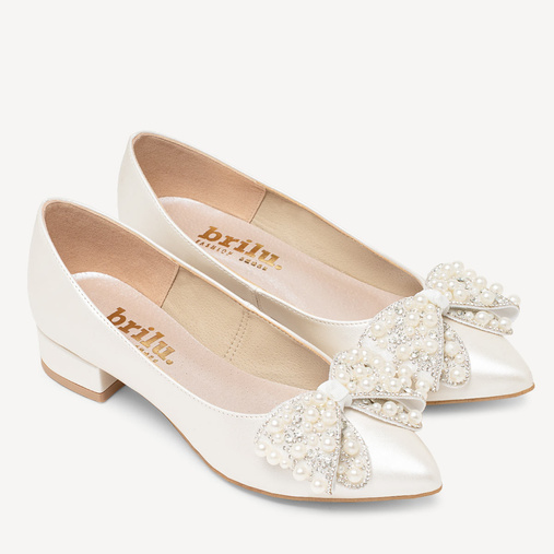 Ślubne perłowe balerinki z ozdobną kokardą Shelbi ivory