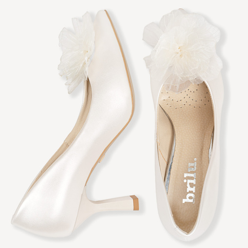 Ślubne perłowe szpilki z kwiatową ozdobą Sanna ivory