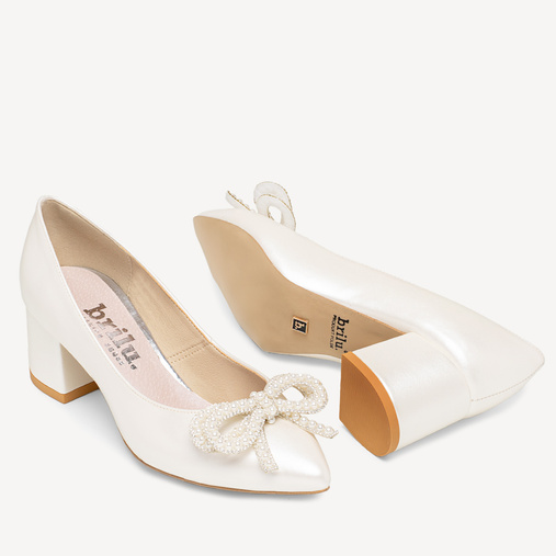 Ślubne perłowe czółenka z ozdobną kokardą Doreen ivory