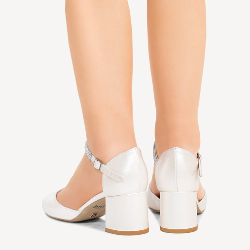 Ślubne perłowe czółenka z cyrkoniowym paskiem Linda ivory 