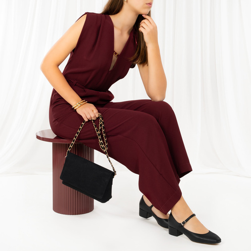 Zamszowa elegancka listonoszka na łańcuszku Cora czarna