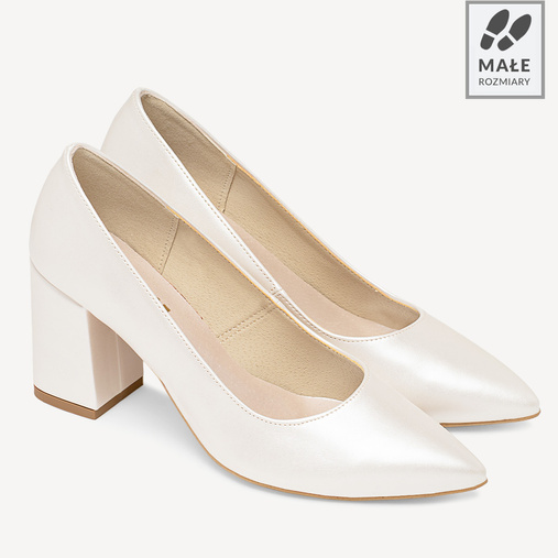 Ślubne perłowe czółenka na słupku Polly ivory