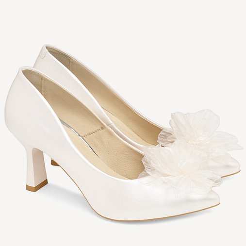 Ślubne perłowe szpilki z kwiatową ozdobą Sanna ivory