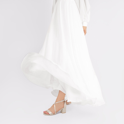 Połyskujące sandały ślubne na niskim obcasie Ofelia złote