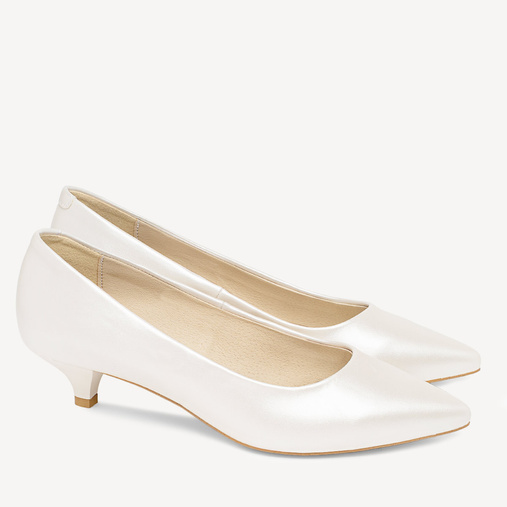 Ślubne perłowe szpilki na niskim obcasie Piper ivory