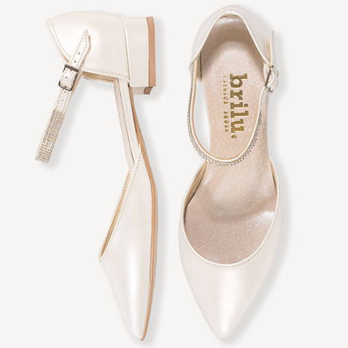 Ślubne perłowe balerinki z ozdobnym paskiem Alice ivory