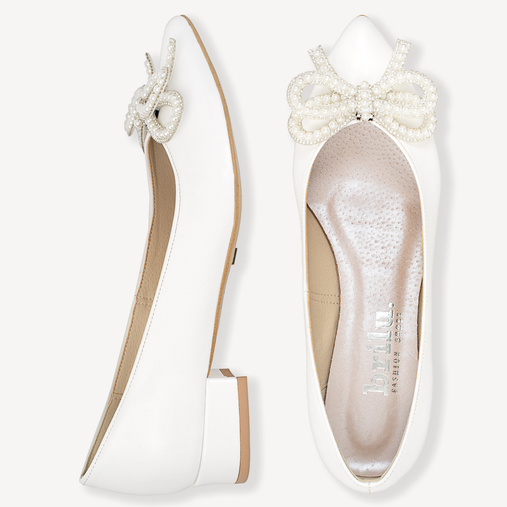 Ślubne balerinki z ozdobną kokardą Solena białe