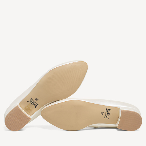 Ślubne perłowe balerinki z ozdobą z perełek Gracie ivory